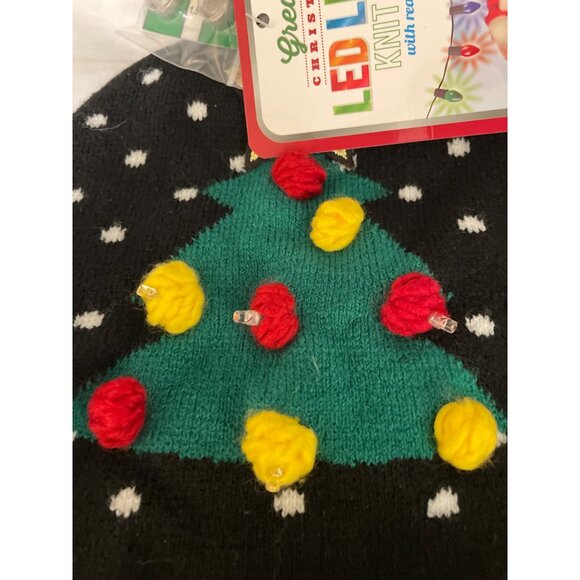 Great Christmas LED Light Knit Hat With Real Lights Holiday - Picture 2 of 8